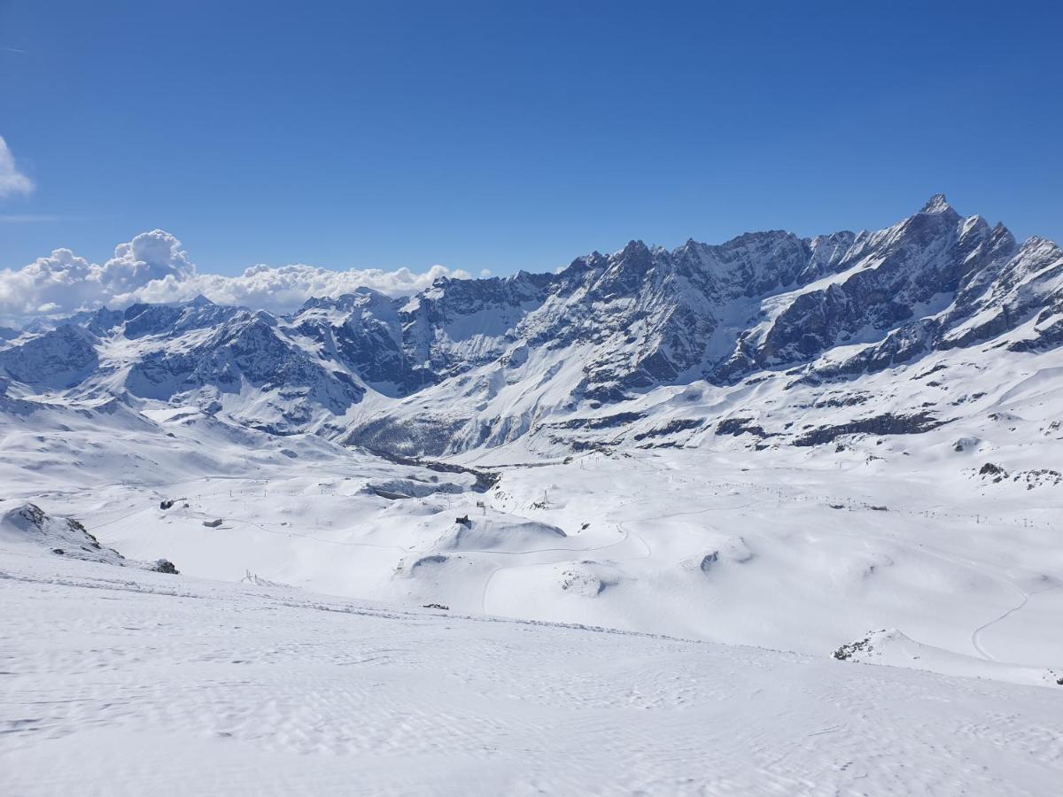 Marcolski Home Breuil-Cervinia Exteriör bild
